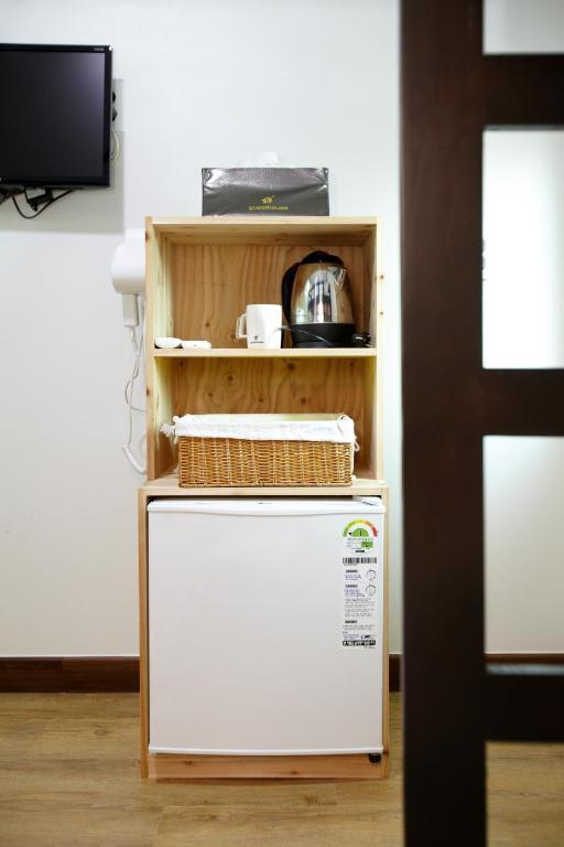 24 Guesthouse Sinchon Hongdae Seoul Zimmer foto